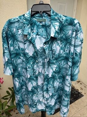 CUBAVERA.  Teal/White Tropical Print Short-Sleeve Button-Down Shirt.Size XL.